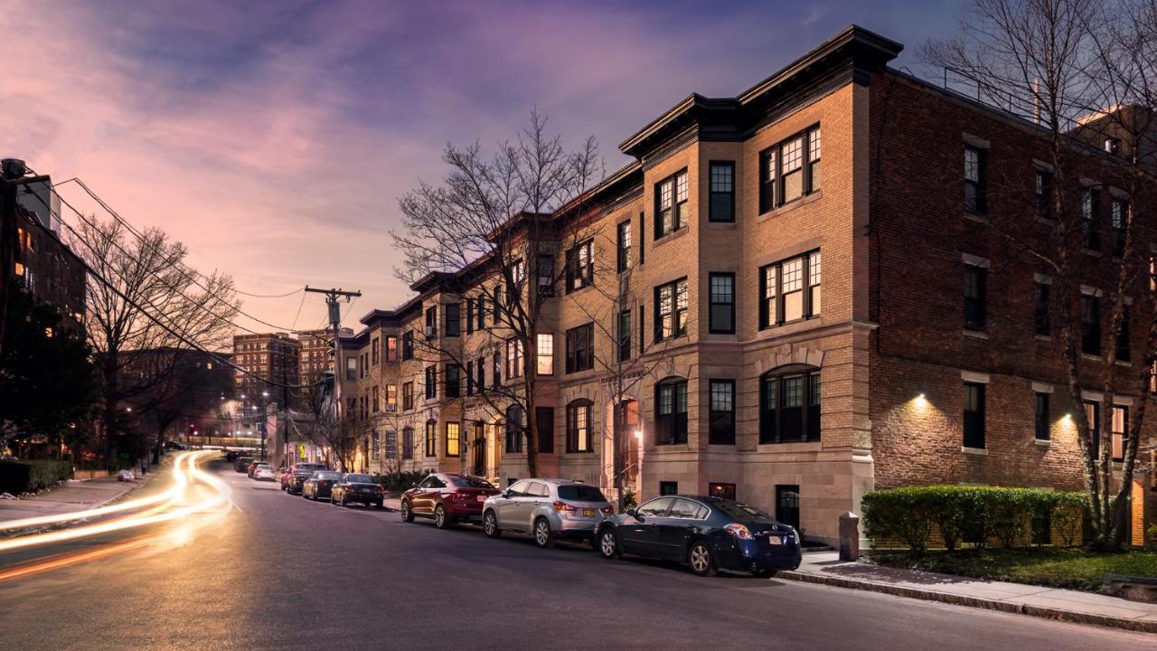 A Stylish Stay W/ A Queen Bed, Heated Floors.. #37 Brookline Dış mekan fotoğraf