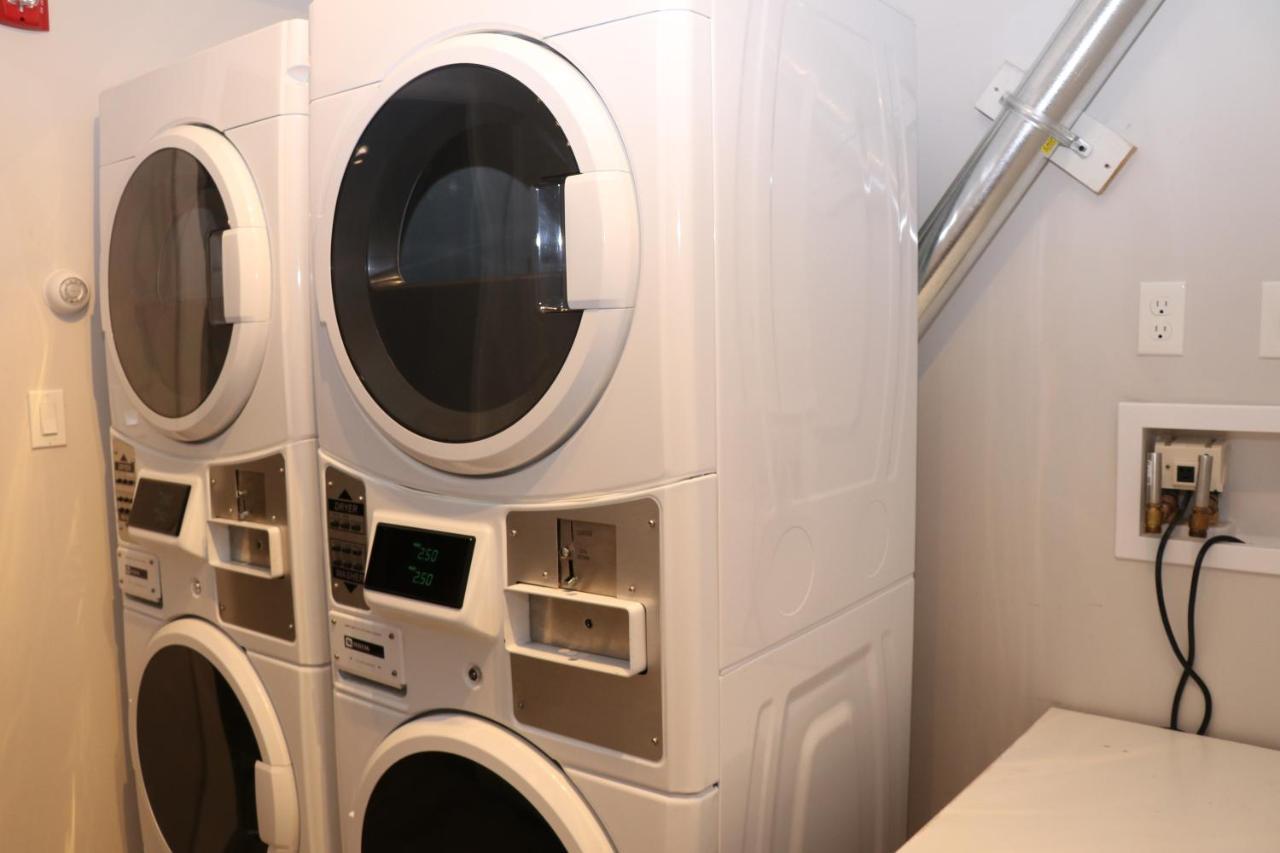 A Stylish Stay W/ A Queen Bed, Heated Floors.. #37 Brookline Dış mekan fotoğraf